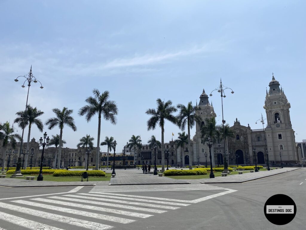 Plaza Mayor/Plaza de Armas