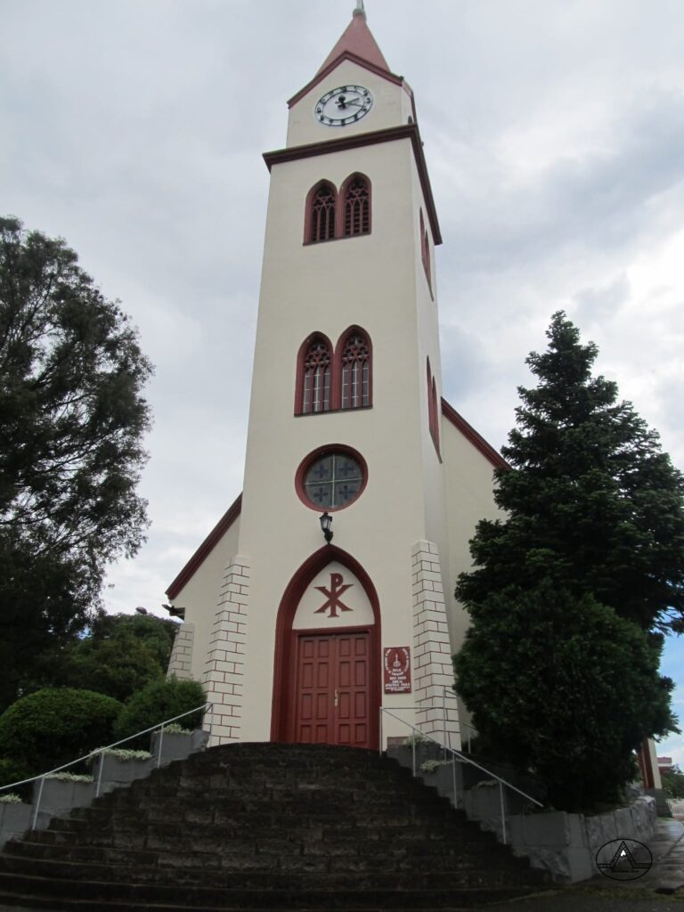 Igreja Apóstolo Paulo (Igreja do Relógio)